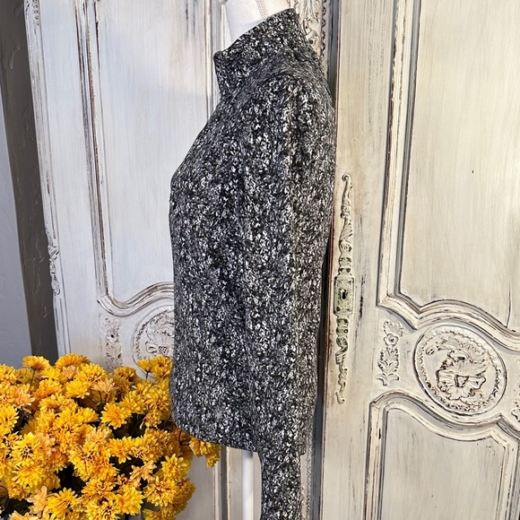 Spyder Active Black and White Women's Workout 1/4 Zip Jacket - Picture 8 of 12